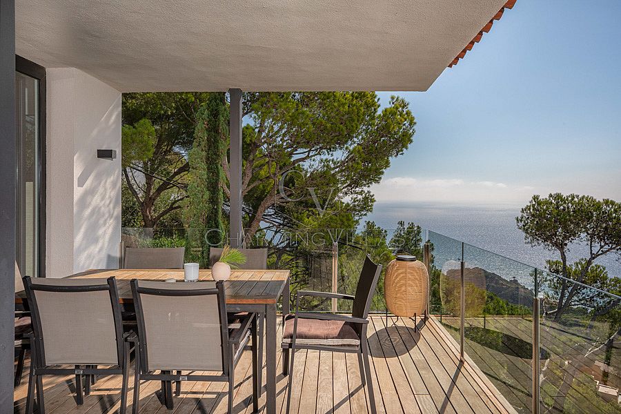 Luxury villas for rent on the Costa Brava