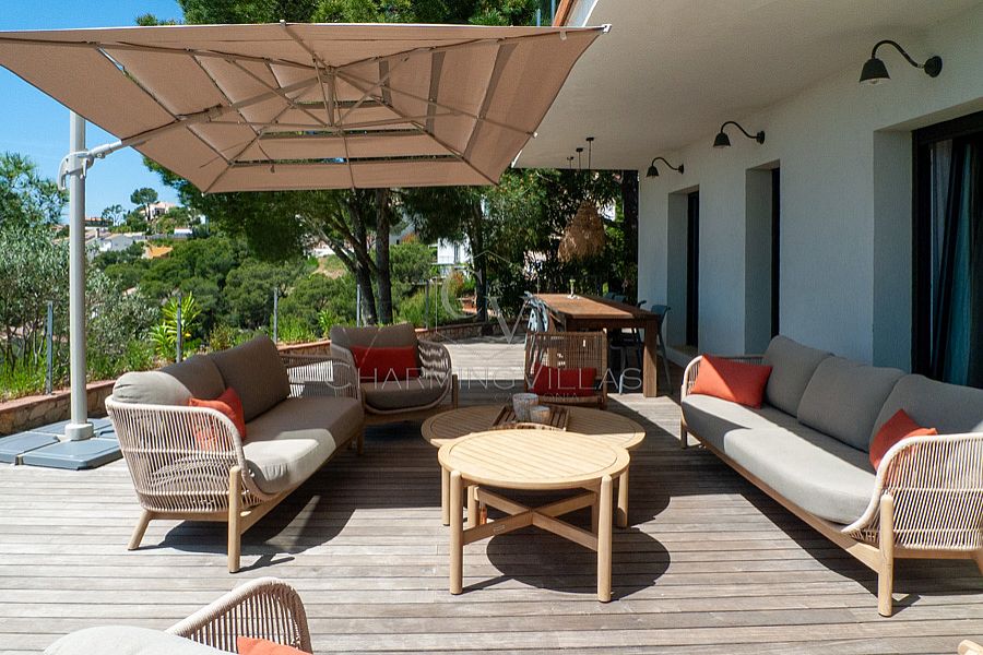 Luxury villa rental agencies on the Costa Brava